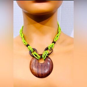 🍃 ROUND WOODEN PENDANT Green Beads Necklace Party Wear Beach Fun Boho Lagenlook